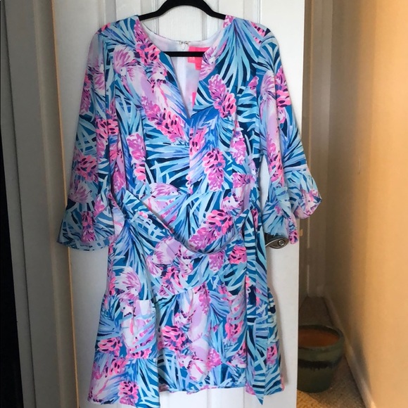 Lilly Pulitzer Dresses & Skirts - Lilly Pulitzer Laeda stretch wrap dress in size XL